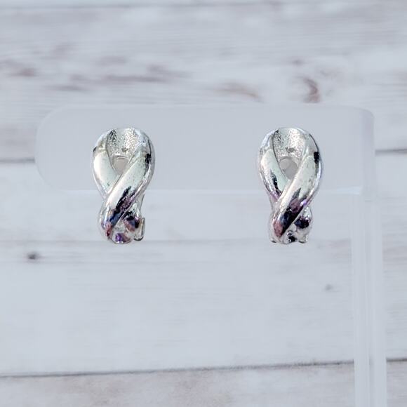 Vintage Clip On Earrings Silver Tone - Fair Condition - Picture 1 of 8